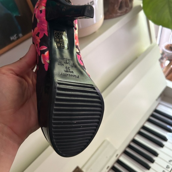 Picadilly Fashion Black and Pink Floral Heels 6 - Picture 5 of 16